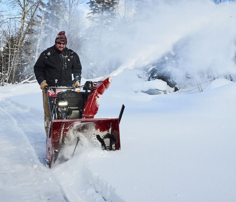 Toro 32 in. (81 cm) Power Max® HD 1432 OHXE Commercial Two-Stage Gas Snow Blower (38844)