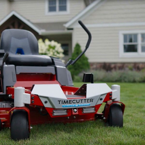 Toro 60V MAX* 42 in. (107 cm) TimeCutter® Zero Turn Mower with (4) 10.0Ah Batteries and Charger (75841)